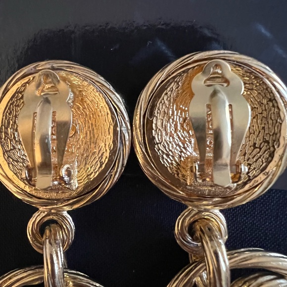 Chanel Gold 93P Spring Hoop CC Vintage Clip Earrings AS SEEN ON Claudia Schiffer - Picture 3 of 7